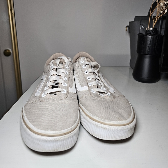 VANS - Picture 2 of 7